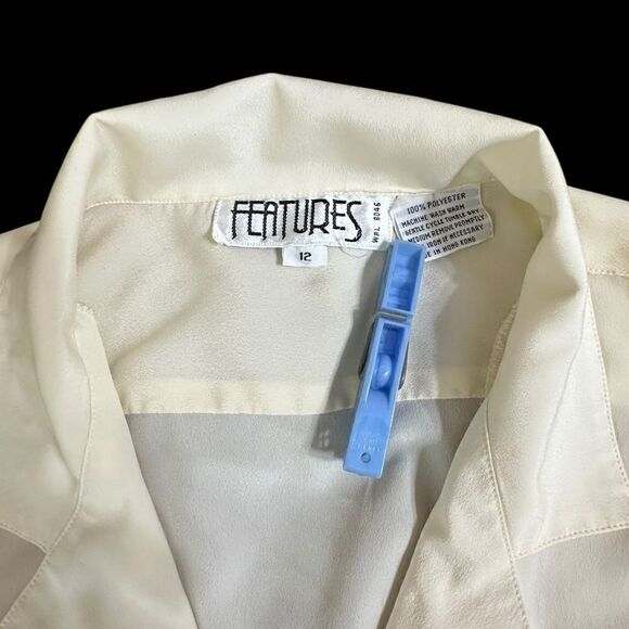 Features Short sleeve cream crepe blouse size 12 - Picture 6 of 9